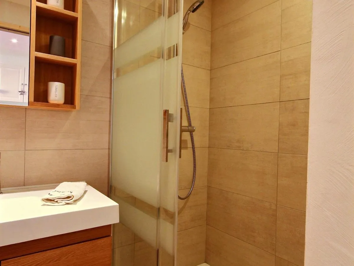 Studio Renove Pour 4 Pers, Emplacement Central, Proche Pistes - Fr-1-455-220 La Plagne-Tarentaise 0*,  France